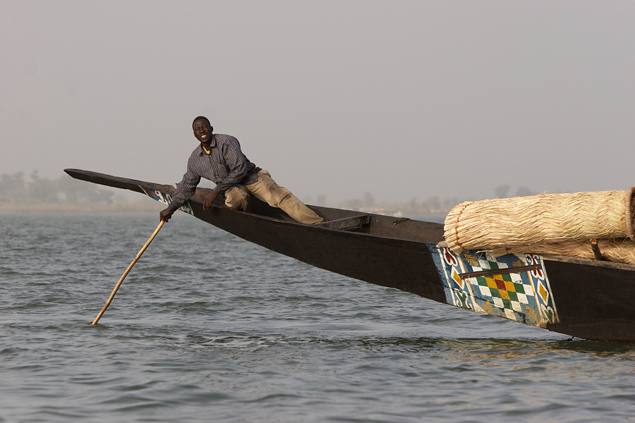 2   Boatsman on the niger